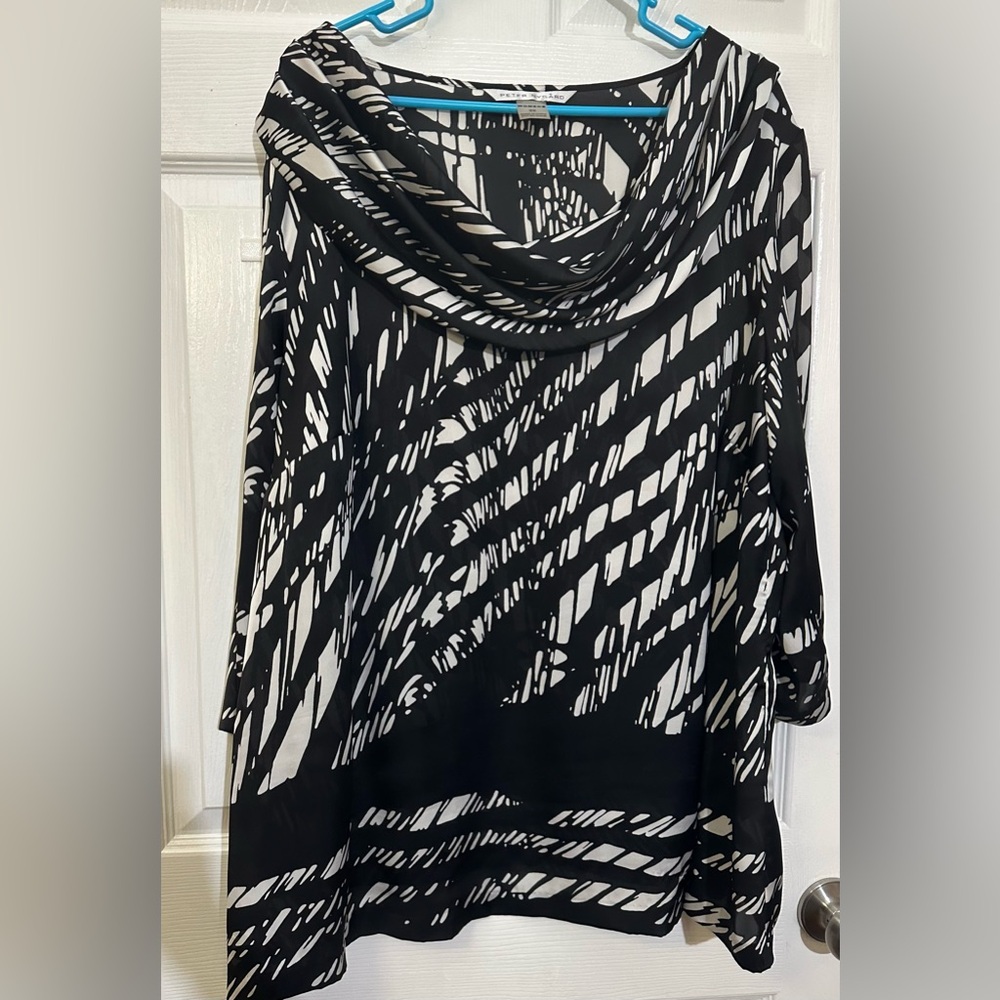 Peter Nygard Black and White Abstract Blouse